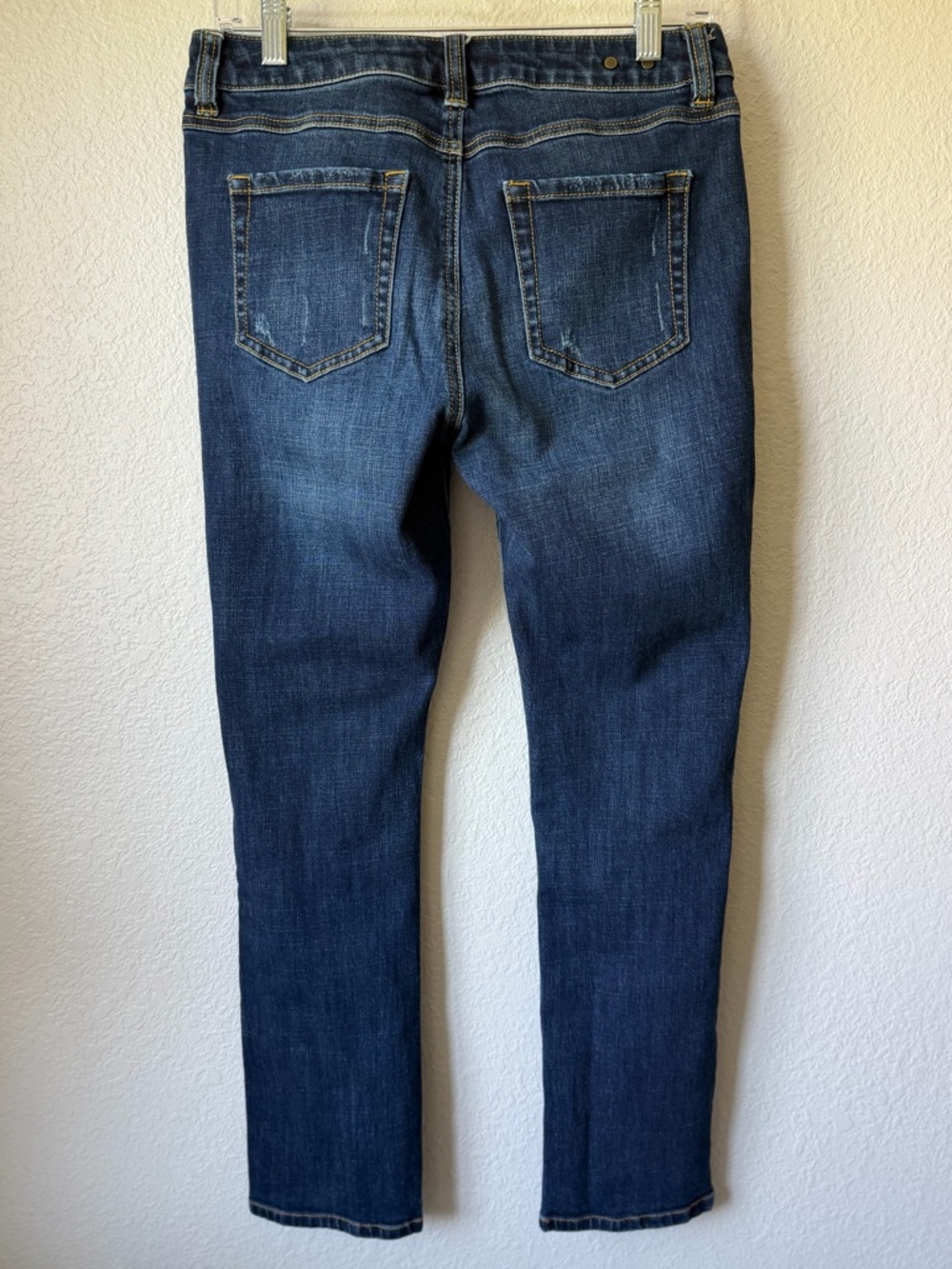 Cabi Straight Leg Jeans in Dark Blue Wash, EUC, Size 4, High Rise - Picture 5 of 9